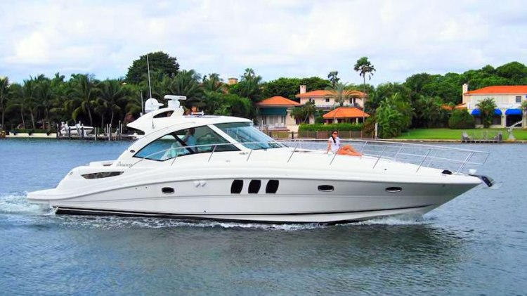boat sea ray sundancer rent yacht charter
