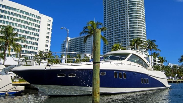 mi9amik yacht rental sea ray boat limitless